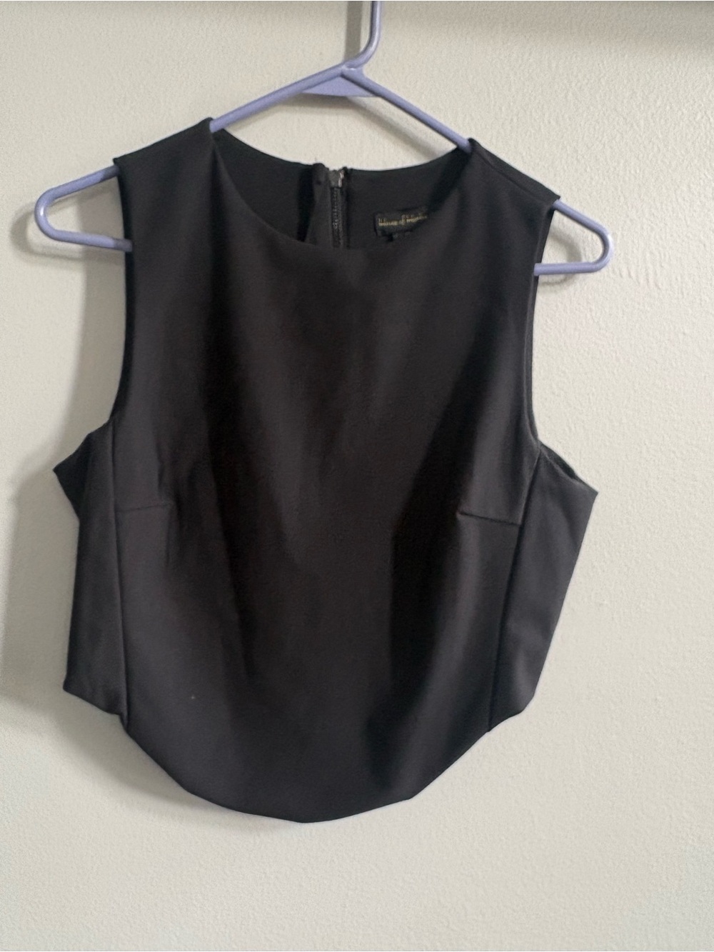 House of Harlow 1960 Black Sleeveless Crewneck Top